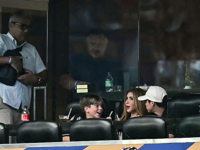 Shakira en el Mundial 2026 viendo el partido Argentina vs Austria con sus hijos Milan y Sasha Piqué, el 22 de junio de 2026