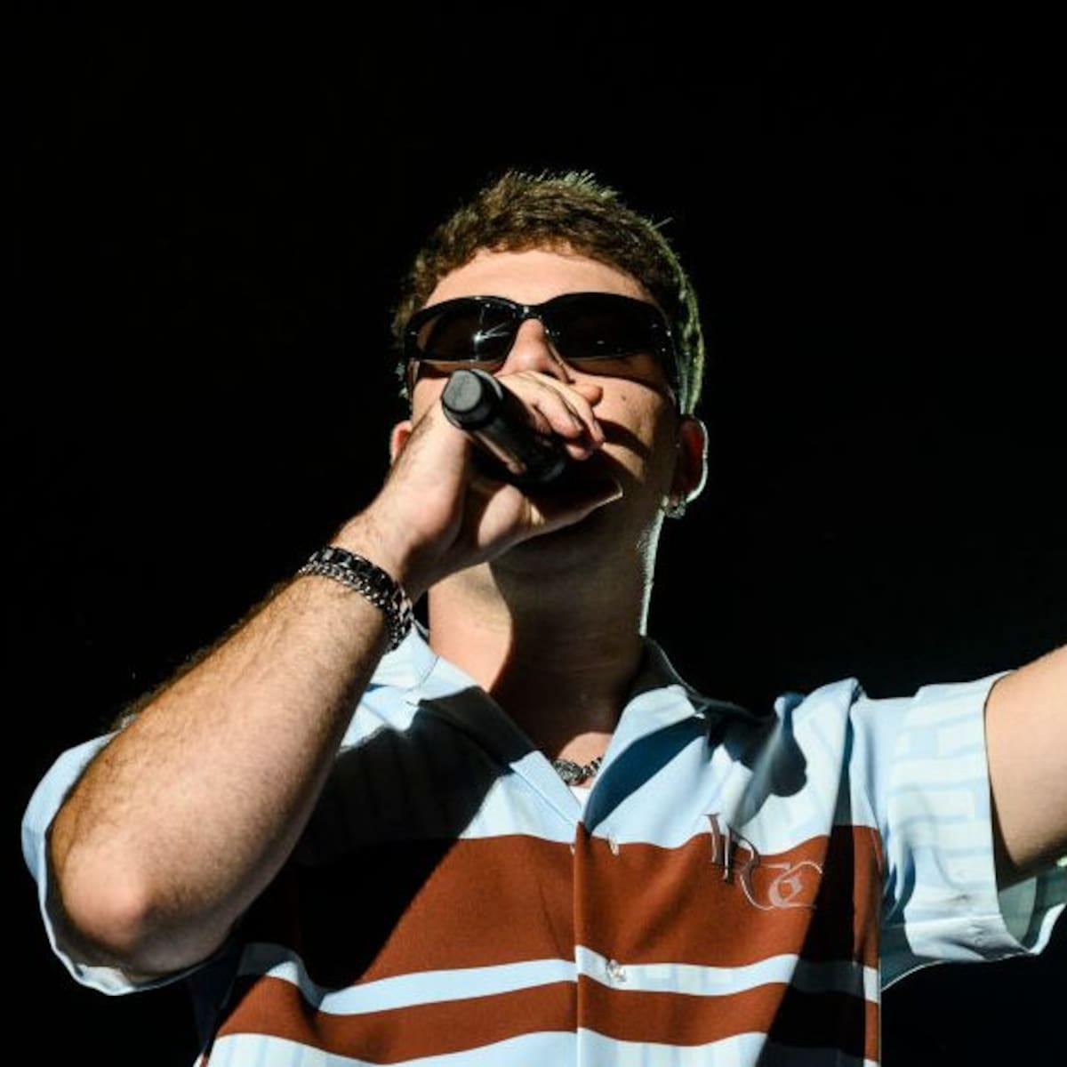 Quevedo & Saiko’s Love Triangle in the Videoclip of ‘Buenas’