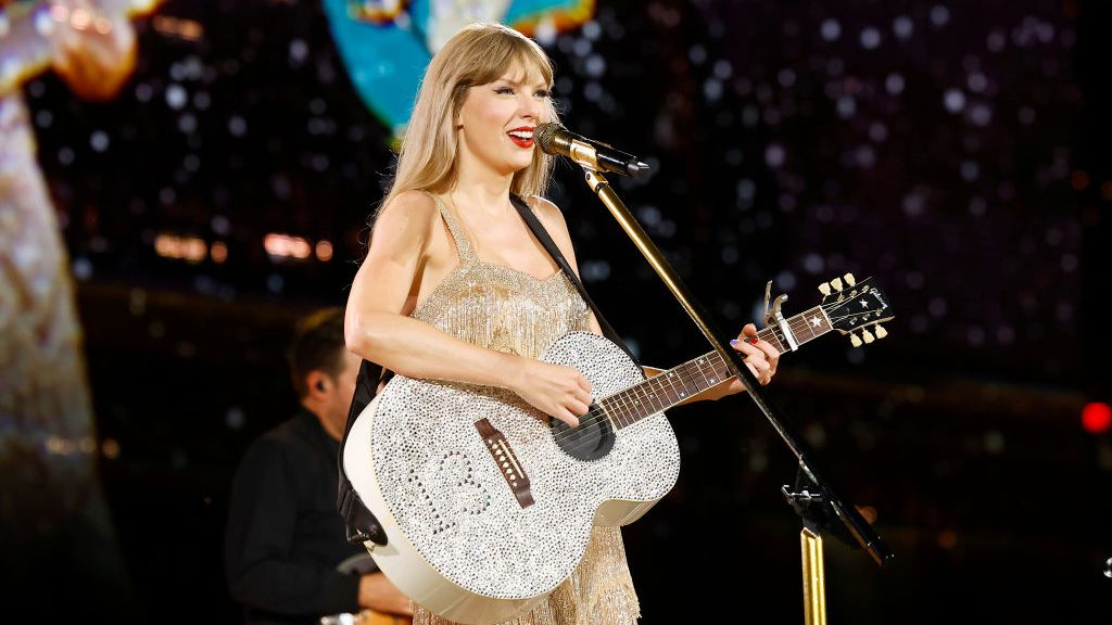 Taylor Swift's Facts Every 'Swiftie' Should Know - los40.us