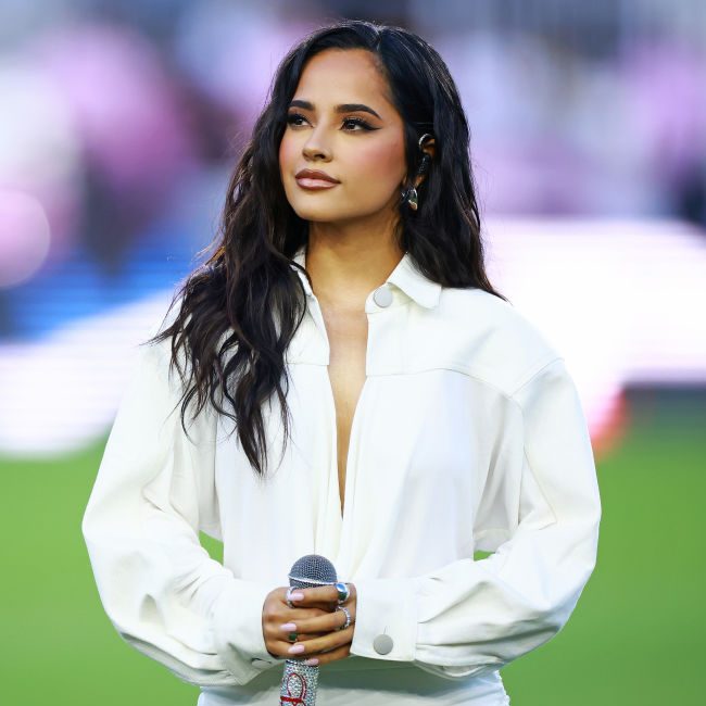 Becky G Reveals New Details of Upcoming Album 'Esquinas' - los40.us