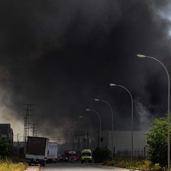 SPAIN-CHEMICALS-FIRE Chemical plant