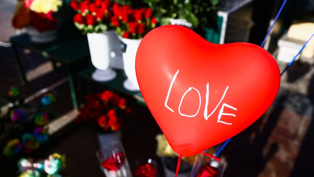 Love bombing Valentine's Day In Poland