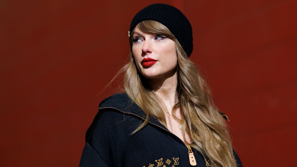 Buffalo Bills v Kansas City Chiefs Taylor Swift Net Worth