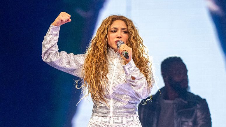 Shakira performs onstage during Shakira: Las Mujeres Ya No Lloran World Tour