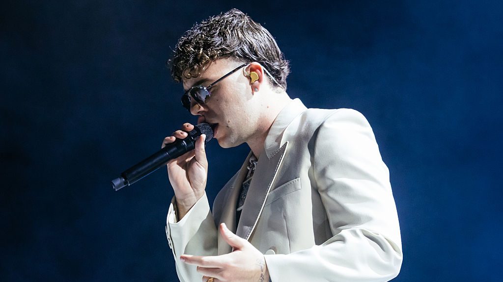 Luis Pedro Domínguez Quevedo, más conocido como Quevedo, actúa en el concierto en el Auditorio Banamex
