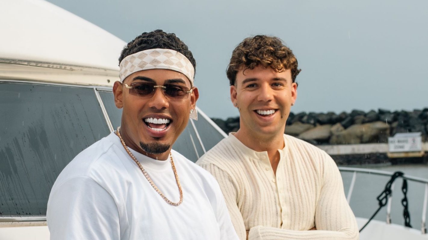 Myke Towers and Quevedo in the SOLEAO music video
