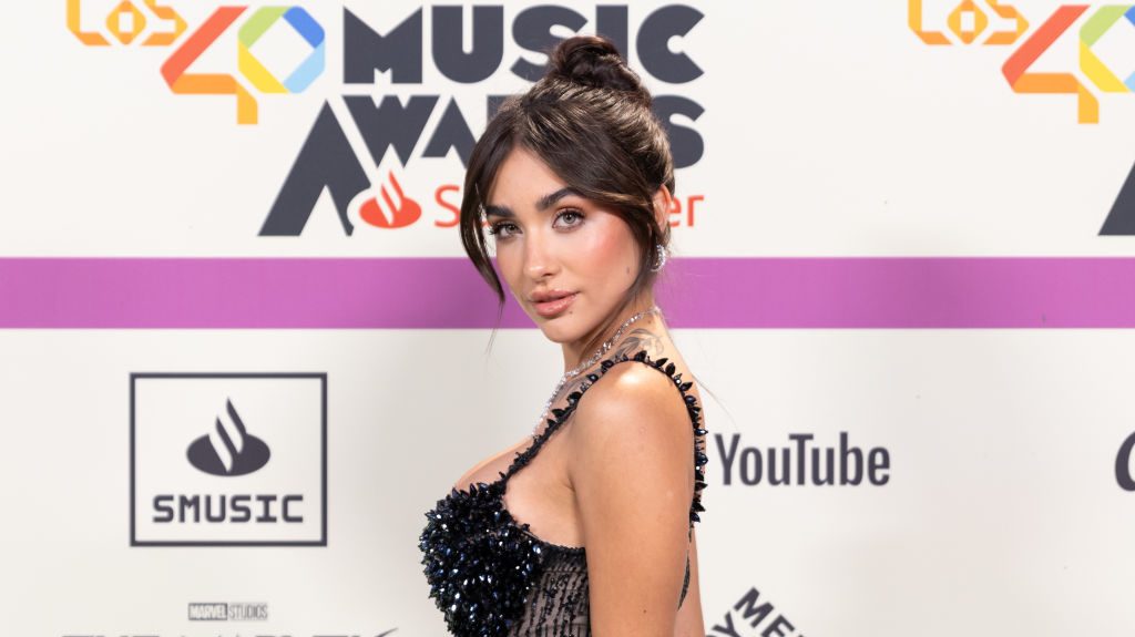 Maria Becerra attends the "LOS40 Music Awards Santander 2023" photocall at WiZink Center on November 03, 2023