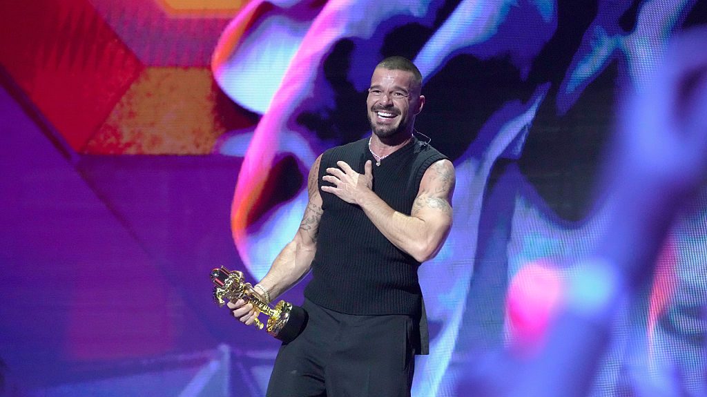 Ricky Martin accepts the "Latin Icon Award" during the 2025 MTV Video Music Awards at UBS Arena on September 07, 2025