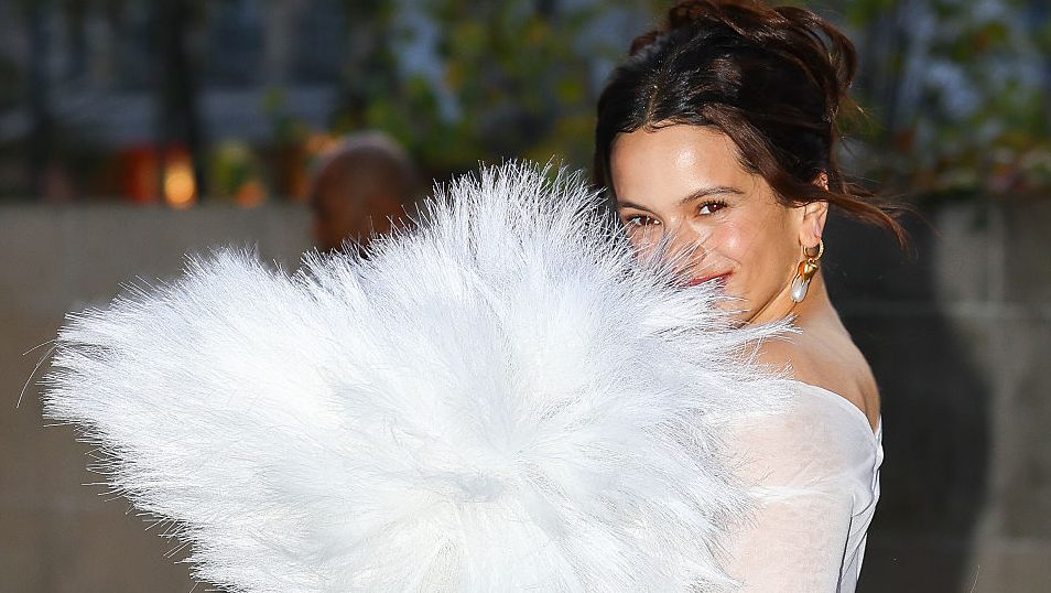 Rosalía asiste al desfile de moda femenina primavera/verano 2026 de Schiaparelli como parte de la Semana de la Moda de París el 2 de octubre de 2025 en París, Francia