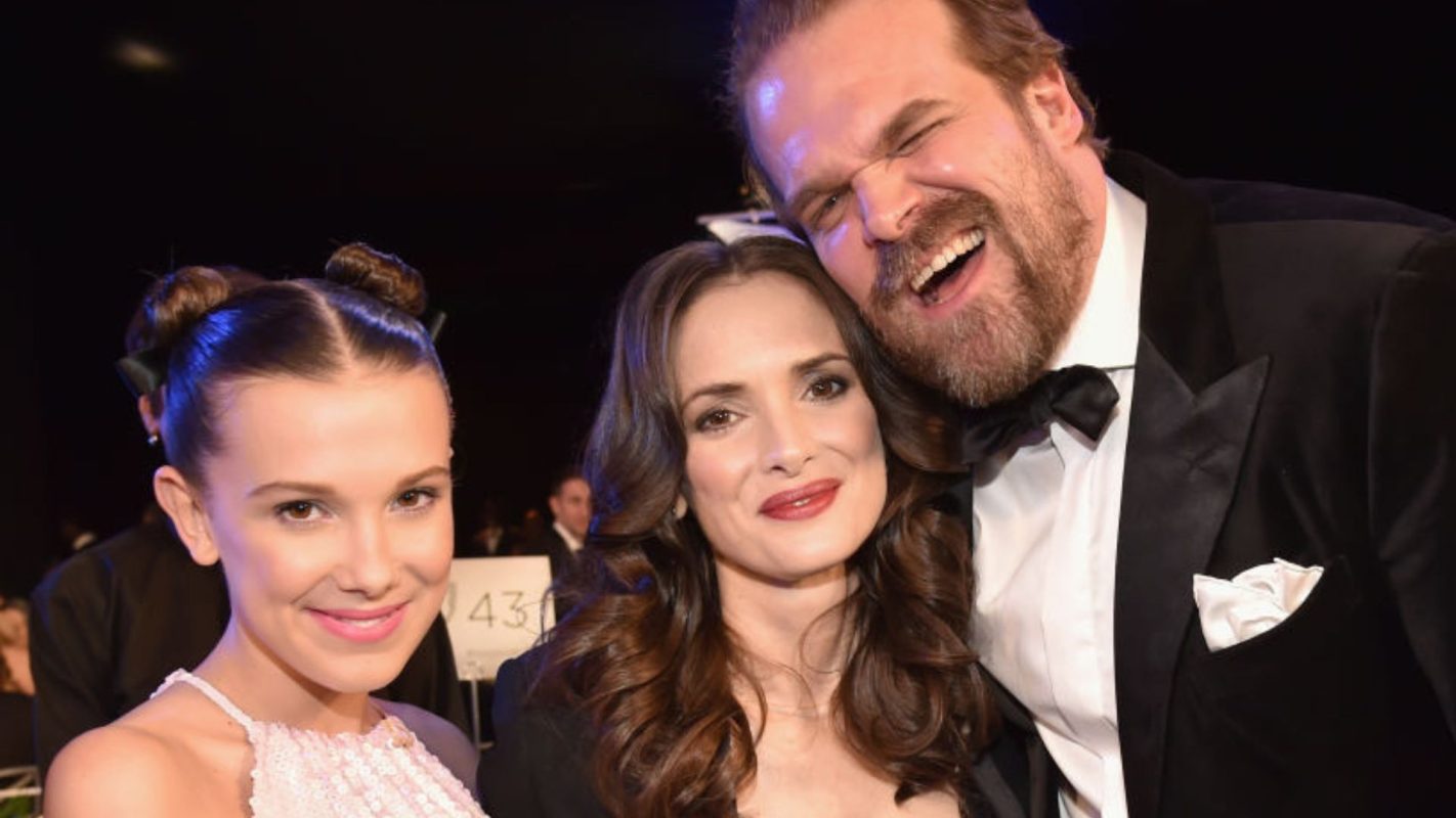 Millie Bobby David Harbour