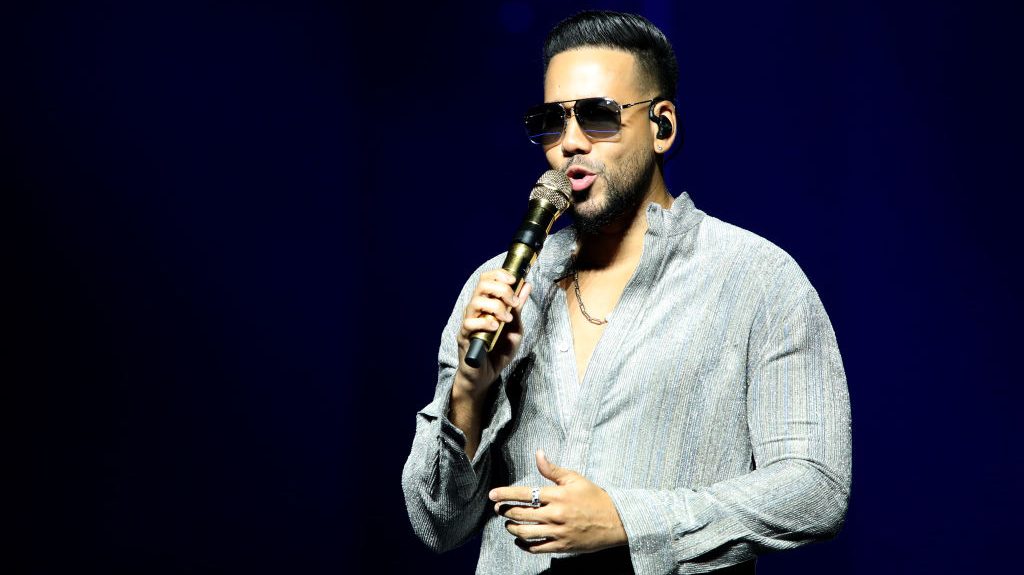 Romeo Santos se presenta en el Scotiabank Arena el 25 de noviembre de 2023 en Toronto, Ontario. (Foto de Jeremychanphotography/Getty Images)