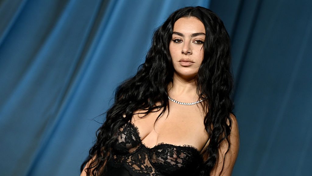 Charli XCX en la Quinta Gala Anual del Museo de la Academia