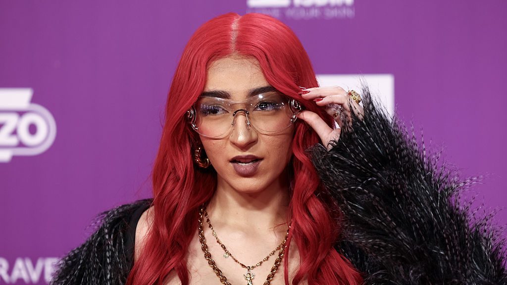 De la Rose asiste a los Los40 Music Awards Santander en el Roig Arena el 7 de noviembre de 2025 en Valencia, España. Aldara Zarraoa/WireImage