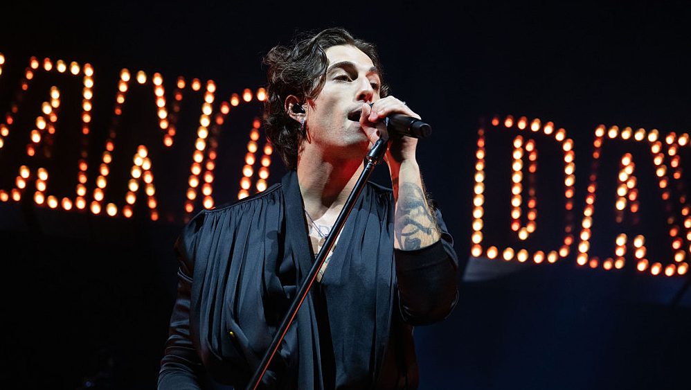 Damiano David actúa en el escenario del SF Masonic Auditorium el 23 de noviembre de 2025 en San Francisco, California.