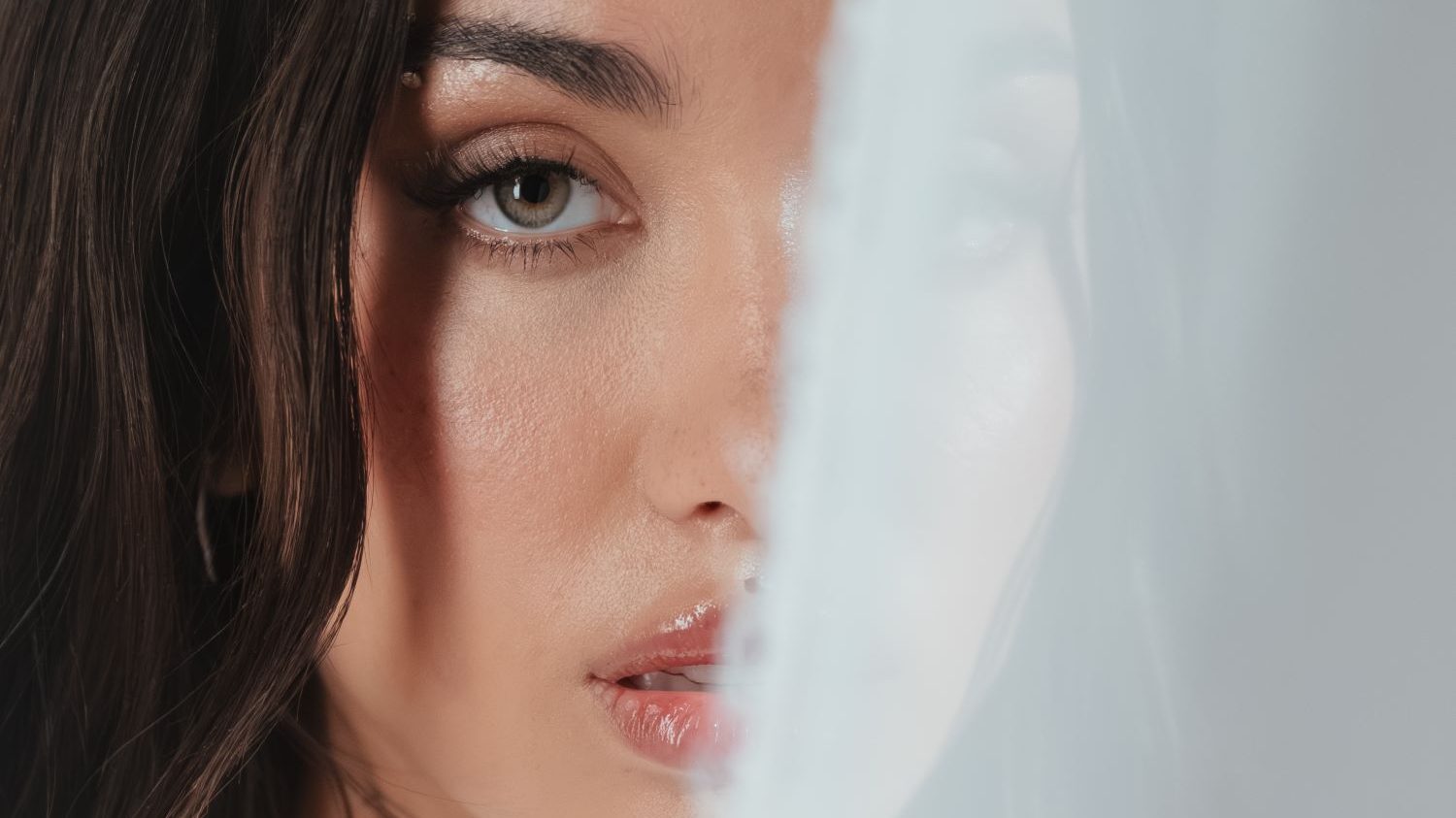 María Becerra en una sesión de fotos de cara al lanzamiento de su nuevo álbum Quimera en noviembre de 2025