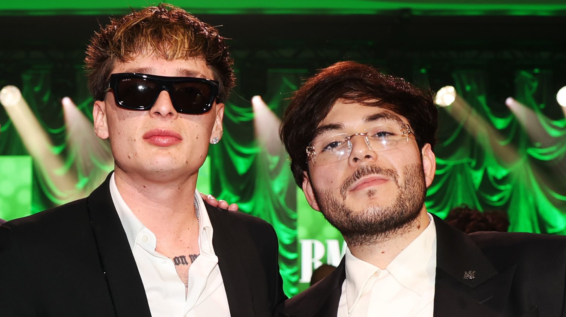 Peso Pluma y Tito Double P asisten a los Premios Latinos de BMI