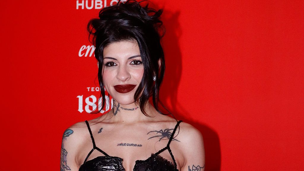 'El Hombre del Año' - Alfombra Roja Cazzu defiende a Nodal