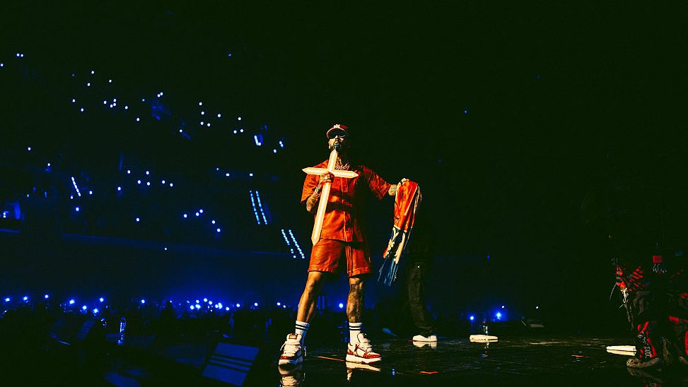 Anuel AA performs onstage during a concert at Roig Arena on November 27, 2025 in Valencia, Spain. (Photo by Luis Carbonell Carbo/Redferns)