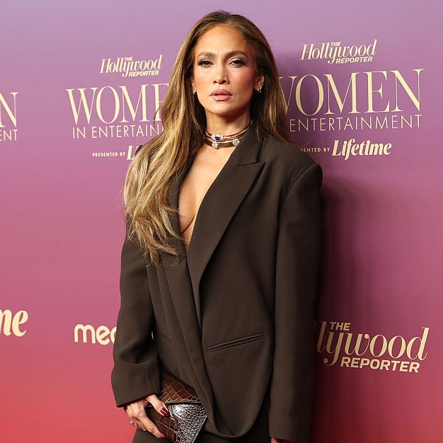 Jennifer Lopez asiste a la Gala Anual “Women in Entertainment” de The Hollywood Reporter en el Hotel Beverly Hills, el 3 de diciembre de 2025 en Beverly Hills, California. (Foto de Monica Schipper/WireImage)