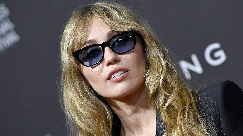 PALM SPRINGS, CALIFORNIA - 3 DE ENERO: Miley Cyrus asiste a la 37ª edición anual de los Premios del Festival Internacional de Cine de Palm Springs en el Centro de Convenciones de Palm Springs el 3 de enero de 2026 en Palm Springs, California. (Foto por Axelle/Bauer-Griffin/FilmMagic)